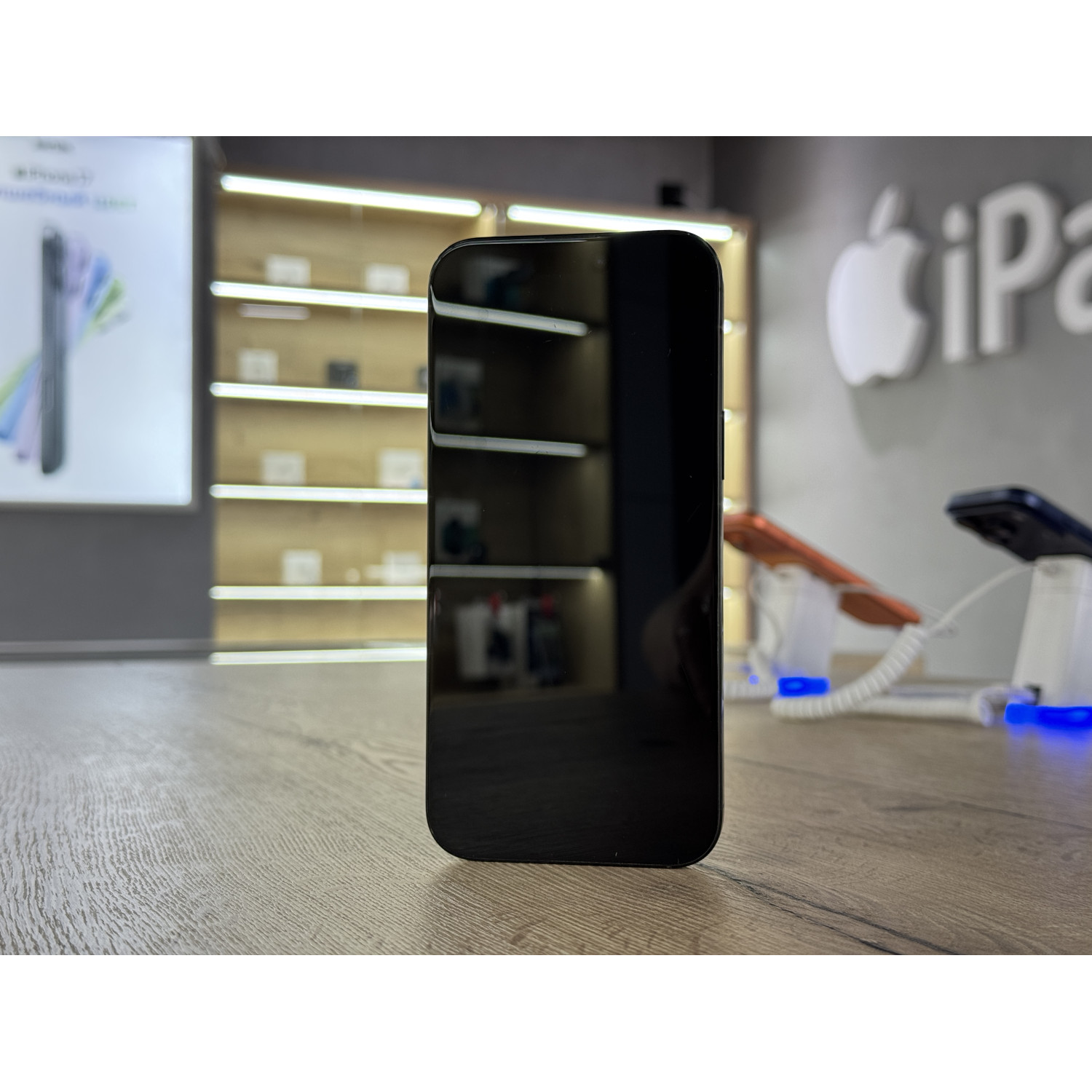 Apple iPhone 16 Pro Max 256 ГБ (eSIM + nano SIM), «Титановый чёрный» Б/У