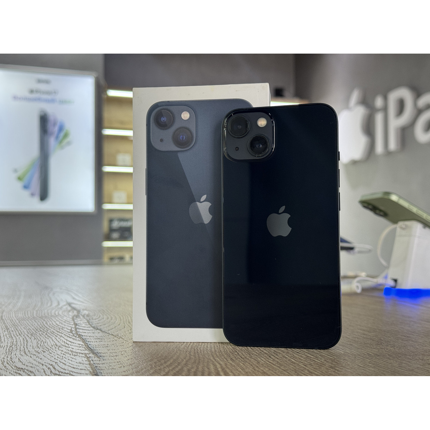Apple iPhone 13 128Gb Темная ночь Б/У  class=