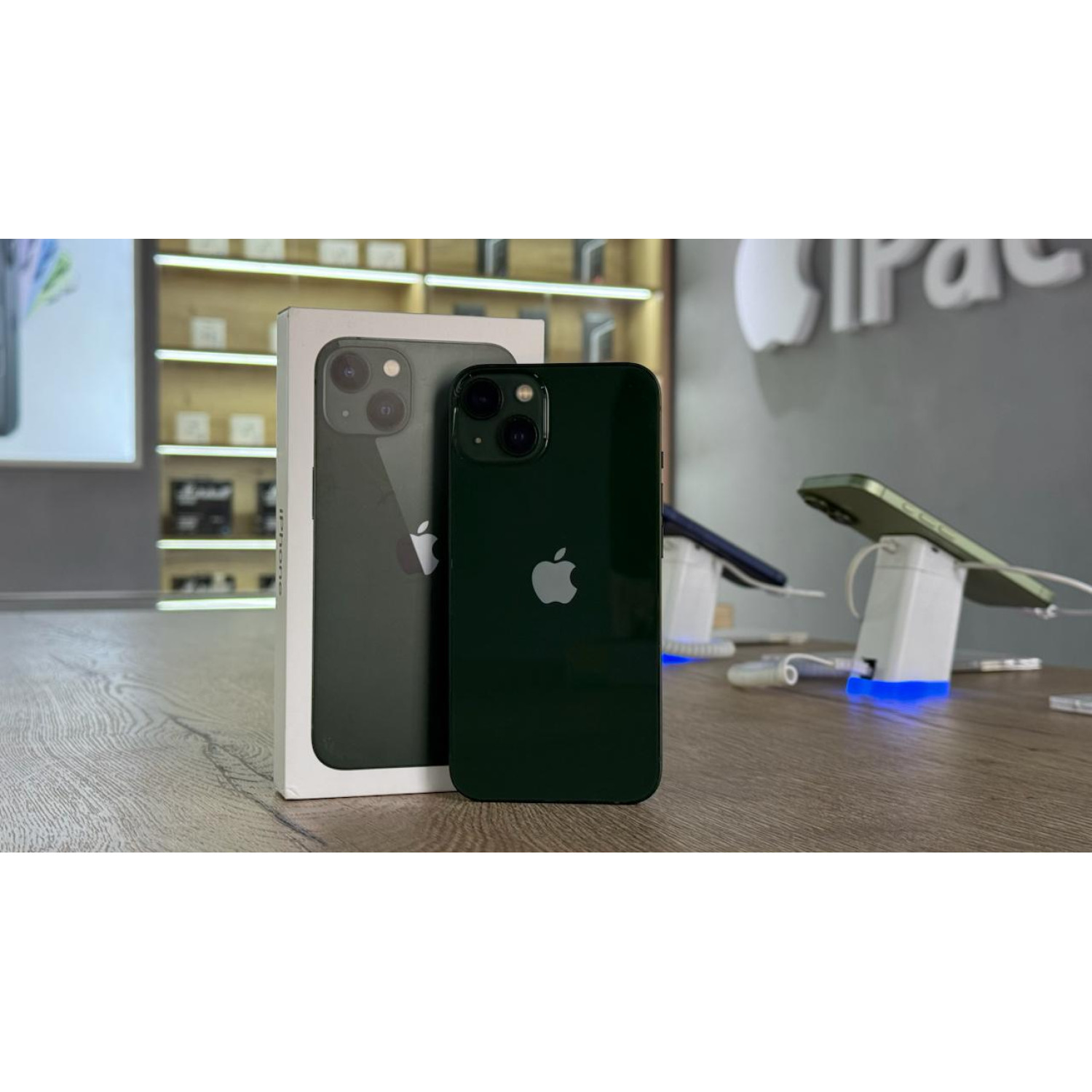 Apple iPhone 13 128Gb зеленый Б\У class=