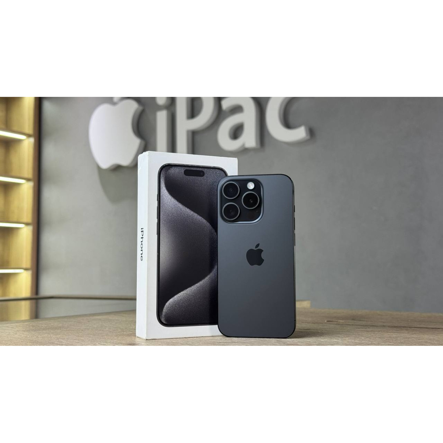 Apple iPhone 15 Pro 128Gb Черный Б\У class=