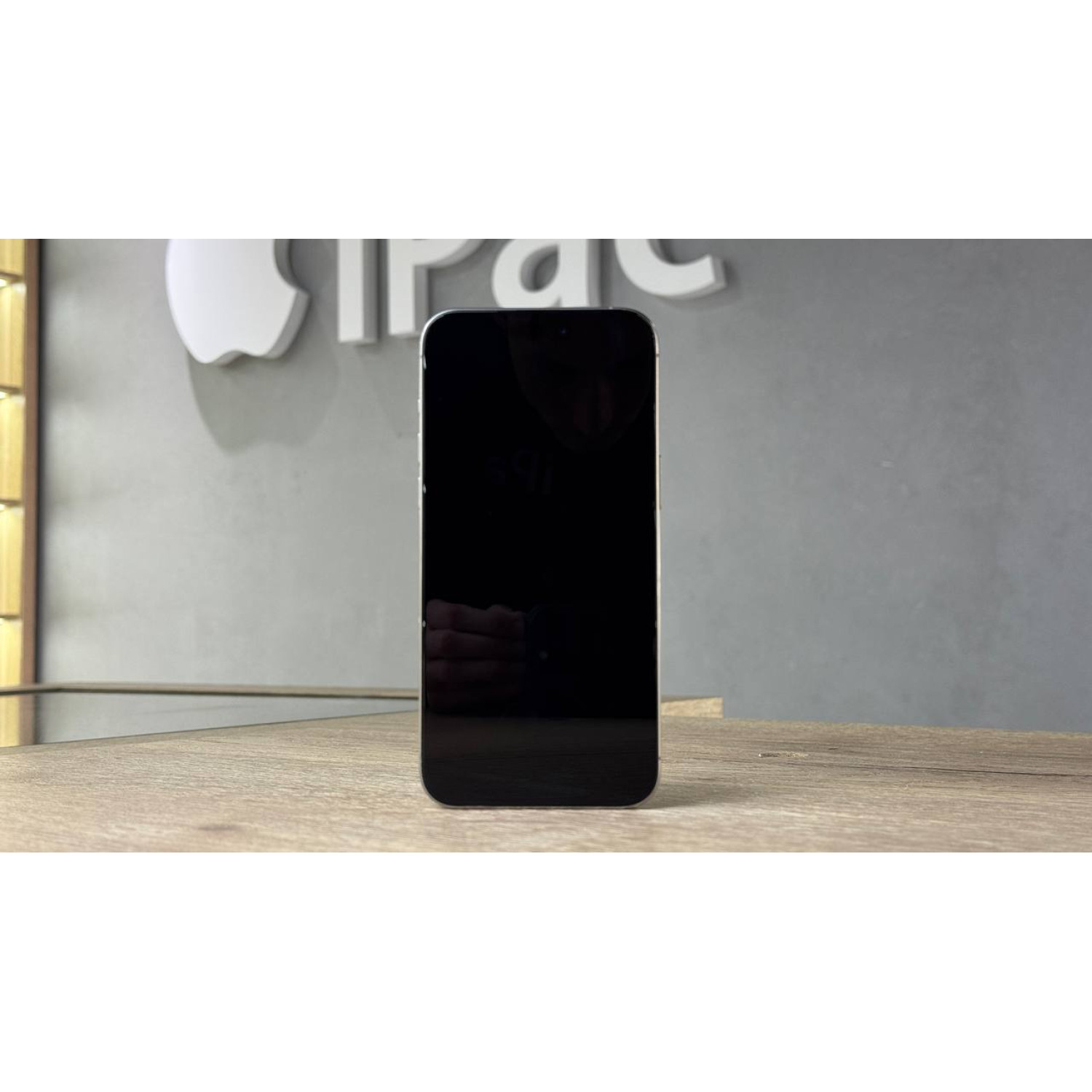 Apple iPhone 15 Pro Max 256Gb Натуральный титан Б\У