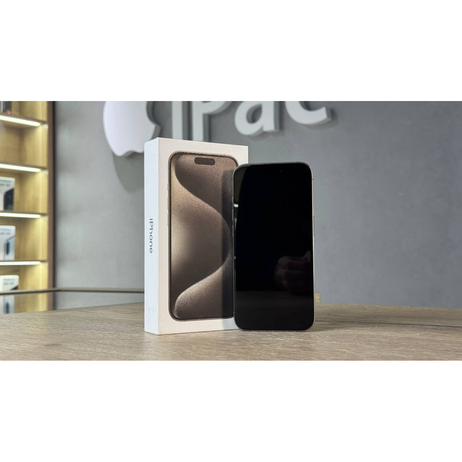 Apple iPhone 15 Pro 256Gb Натуральный титан Б\У