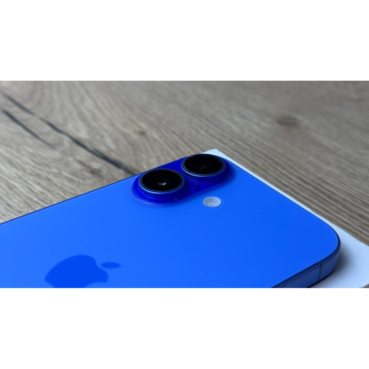 Apple iPhone 16 128gb Ультрамарин Б\У