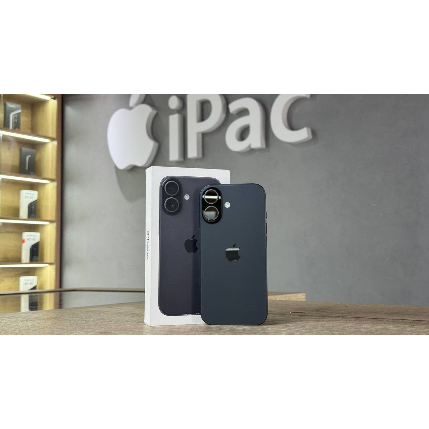 Apple iPhone 17 256Gb Черный Sim+Esim Б\У class=