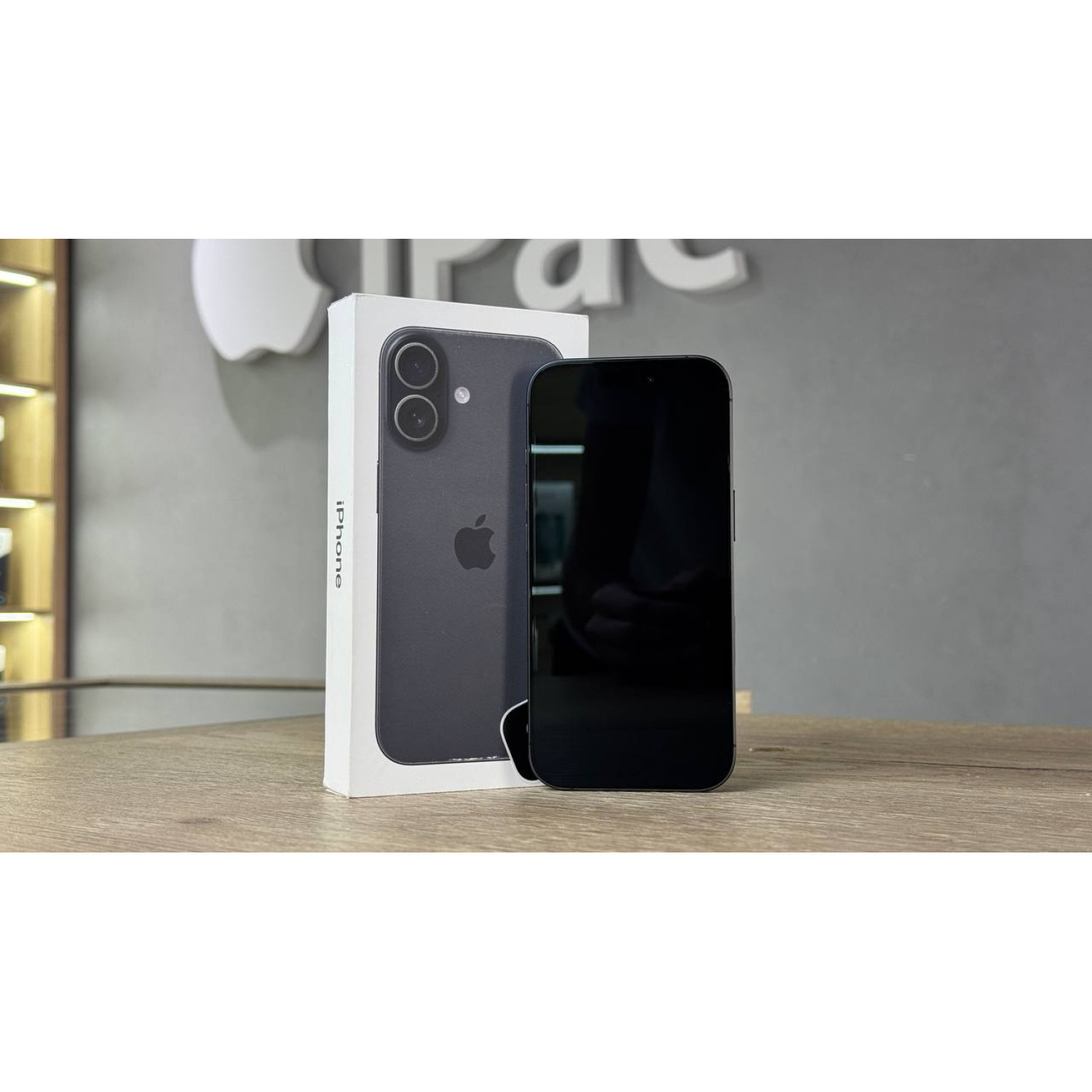 Apple iPhone 17 256Gb Черный Sim+Esim Б\У